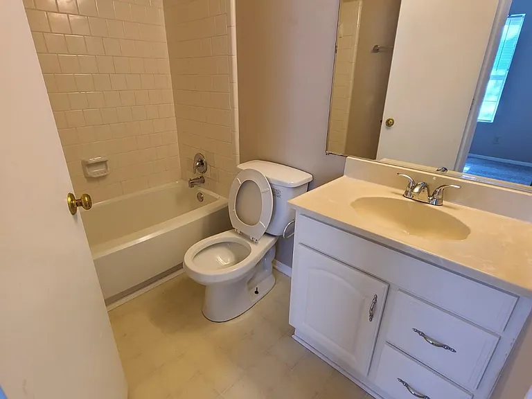 2937 Aspen Woods Entry — Photo 7