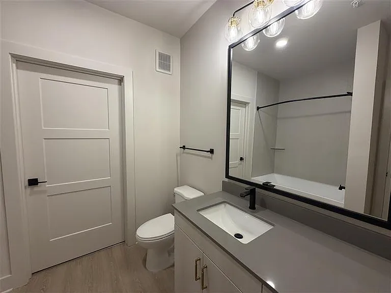 District on the Etowah Apartments — Photo 1243