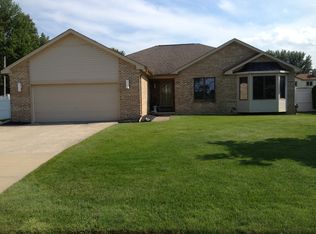 15762 Toulouse, Fraser, MI 48026
