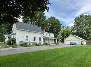 70 School St, Houlton, ME 04730