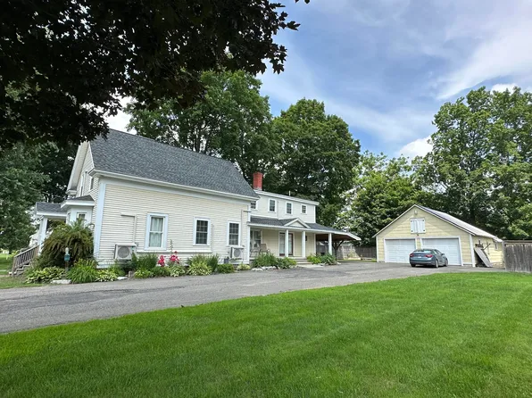 70 School Street, Houlton, ME 04730