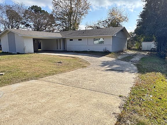 2nd image of 123 Roxanna Dr