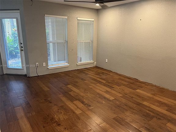 4th image of 777 Riverside Dr APT 1514