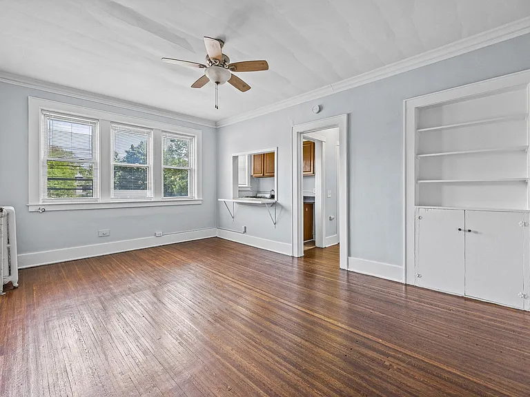 1625 East Ave — Photo 3