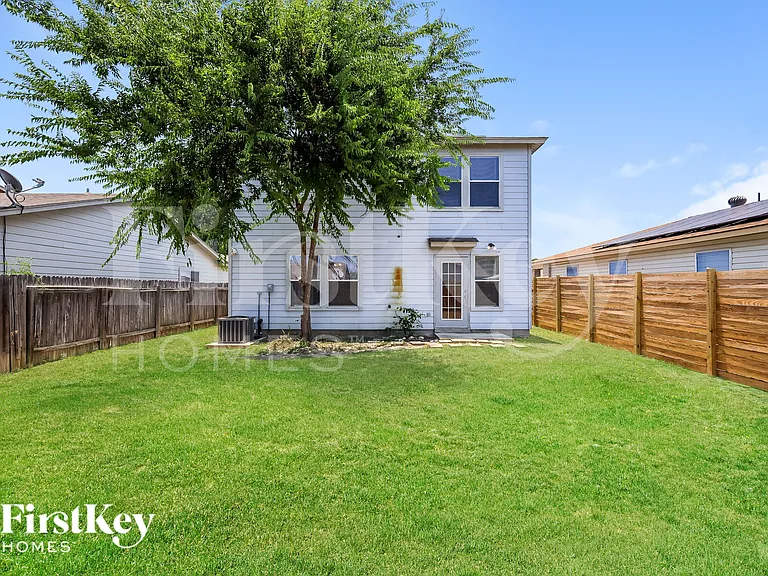 10123 Fourwind Pass — Photo 14