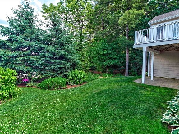 5th image of 33 Mulligan Dr Unit 33