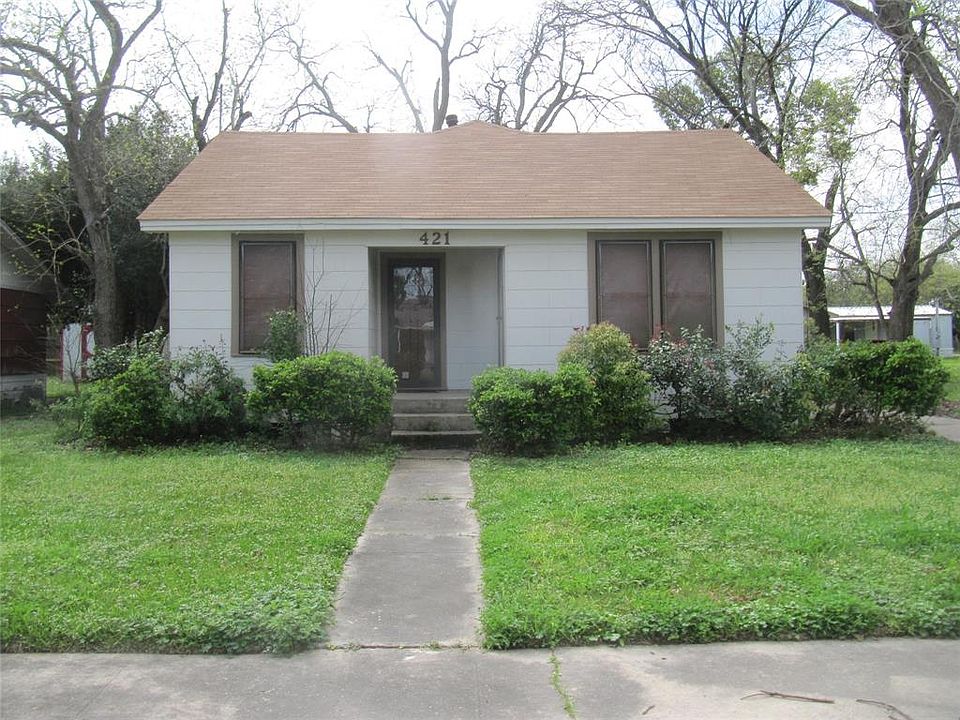 1st image of 421 W Lobit St