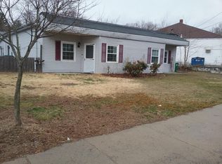 218 Main St, Hope, RI 02831