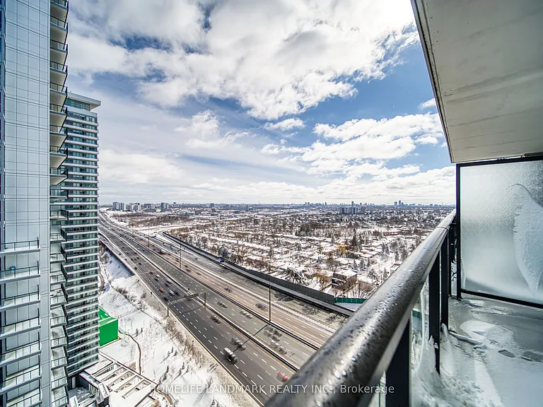 85 McMahon Dr #2809 — Photo 32