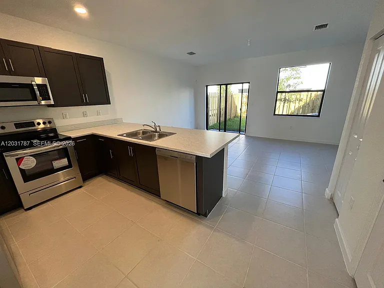28709 SW 132nd Pl #28709 — Photo 4