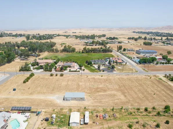 5189 E Copper Ave, Clovis, CA 93619