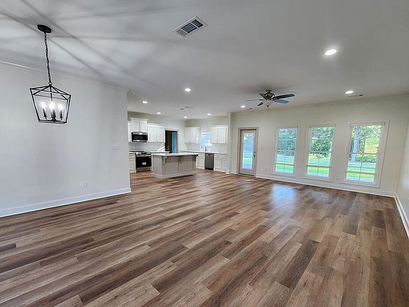 4th image of 109 Fawns Rest Ct