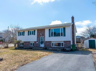 34 A Stuart Harris Dr, Halifax, NS B2W 5E5