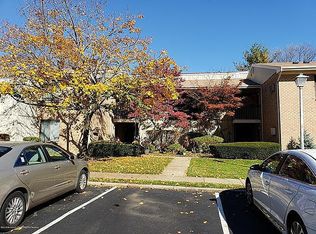 205 Covered Brg UNIT B, Manalapan, NJ 07726