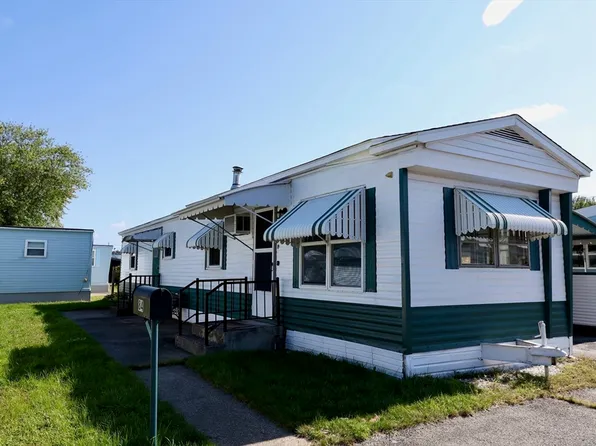 130 E Washington St #84, North Attleboro, MA 02760