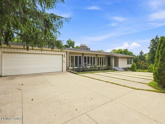 5th image of 1128 Rostrevor Cir