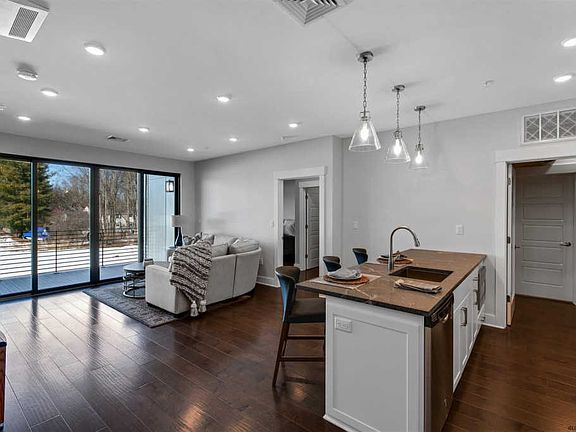 2nd image of 116 West Ave #310
