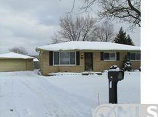 385 Charterhouse Ct, Canton, MI 48188