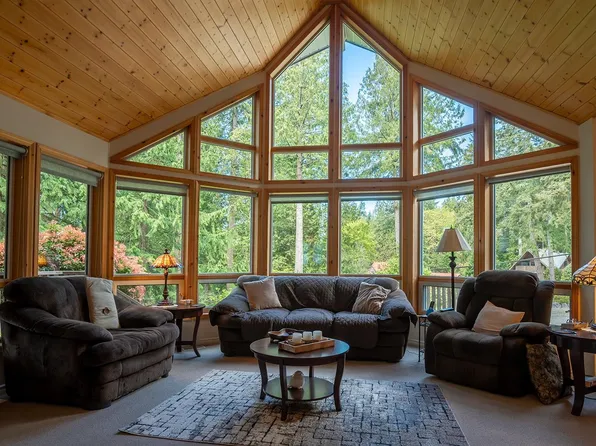 1154 Flume Rd, Sunshine Coast, BC V0N 2W2