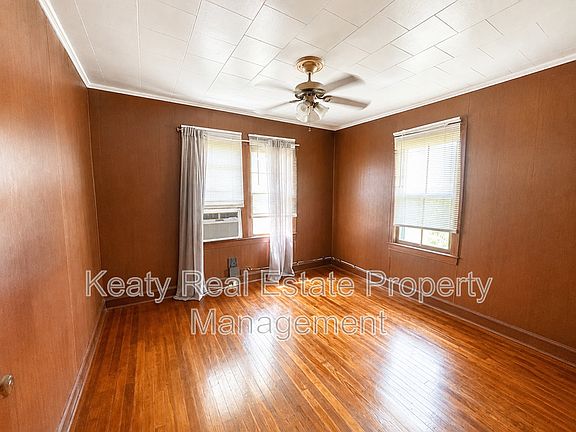4th image of 116 Marie St