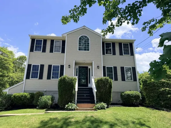 21 Forestview Dr, Fairhaven, MA 02719