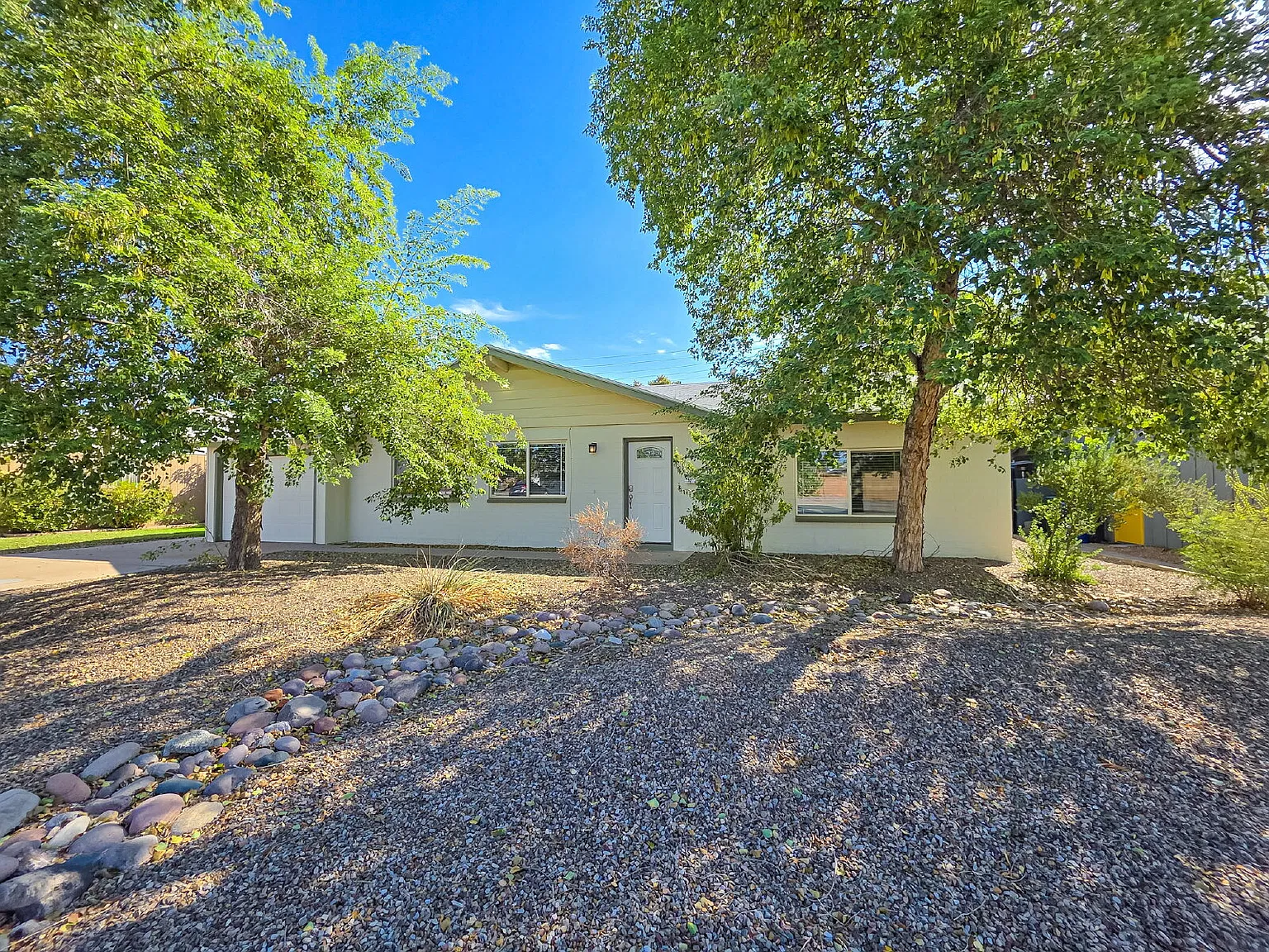 1921 North Cavalier Drive — Photo 1