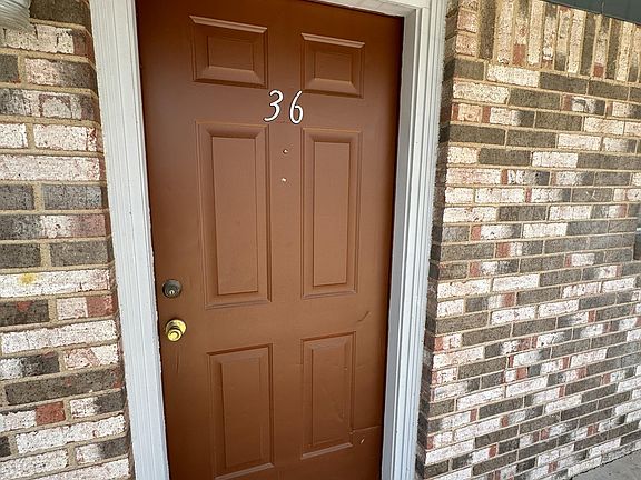 2nd image of 1015 Wells Cir APT 36