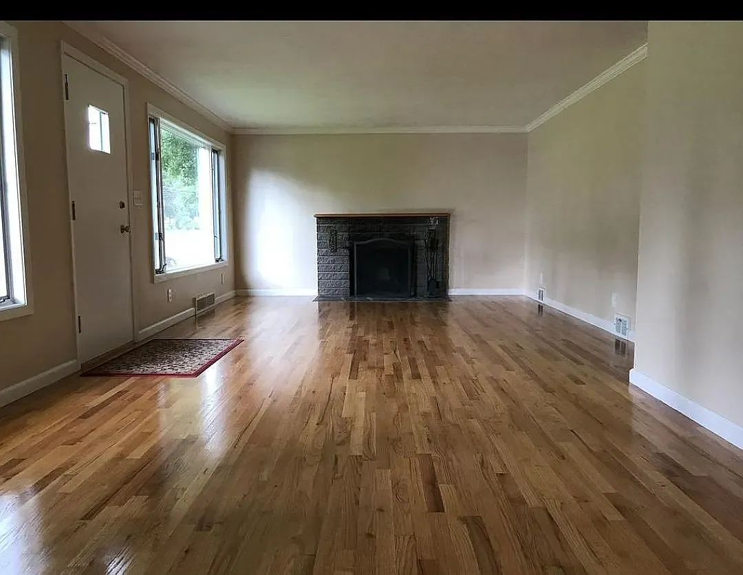 3 bed, 1980 sqft, $3,000 — Photo 3