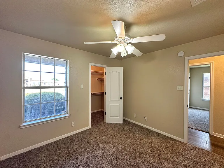 2601 Lavender Ln — Photo 39