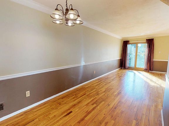 4th image of 265 Elverton Ave