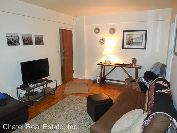 4th image of 4471 Macarthur Blvd NW APT 104
