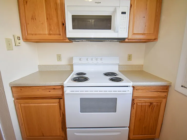351 W Grape St — Photo 9