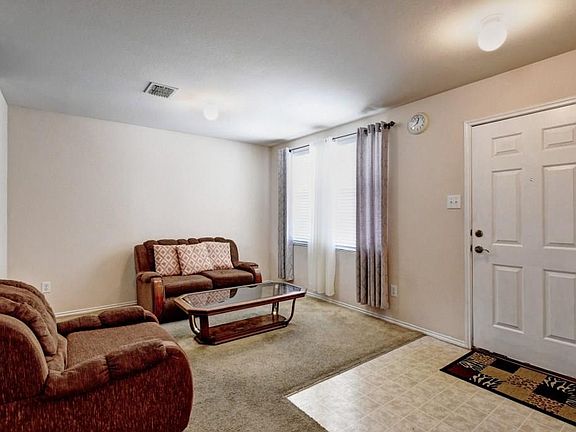 4th image of 2733 Ingram Cir