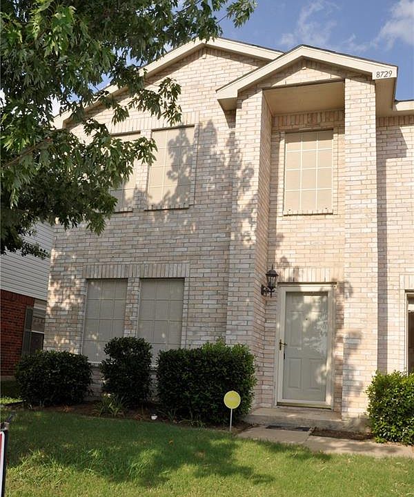 1st image of 8729 Hunters Creek Dr