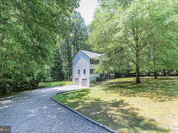 3rd image of 12163 Canterbury Ct