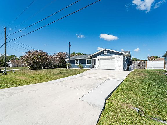 3rd image of 1353 SW Gastador Avenue