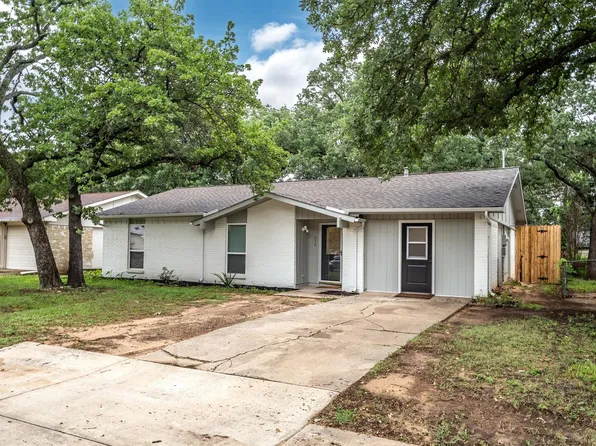 1050 Winterwood Dr, Lewisville, TX 75067