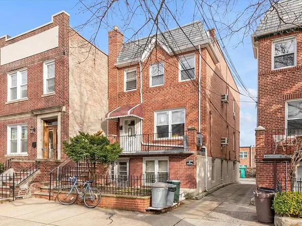 2549 42nd St, Astoria, NY 11103