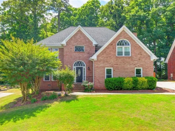 6271 Southland Forest Dr, Stone Mountain, GA 30087