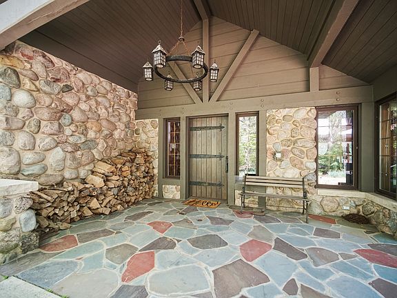 4th image of 27250 N Meadowoods Ln