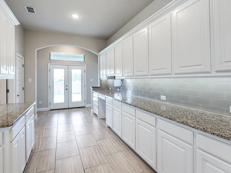 3411 Kodiak Dr — Photo 8