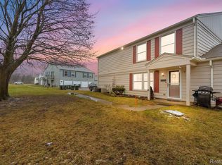2723 Fox Hollow Ct #A, Lake Orion, MI 48360