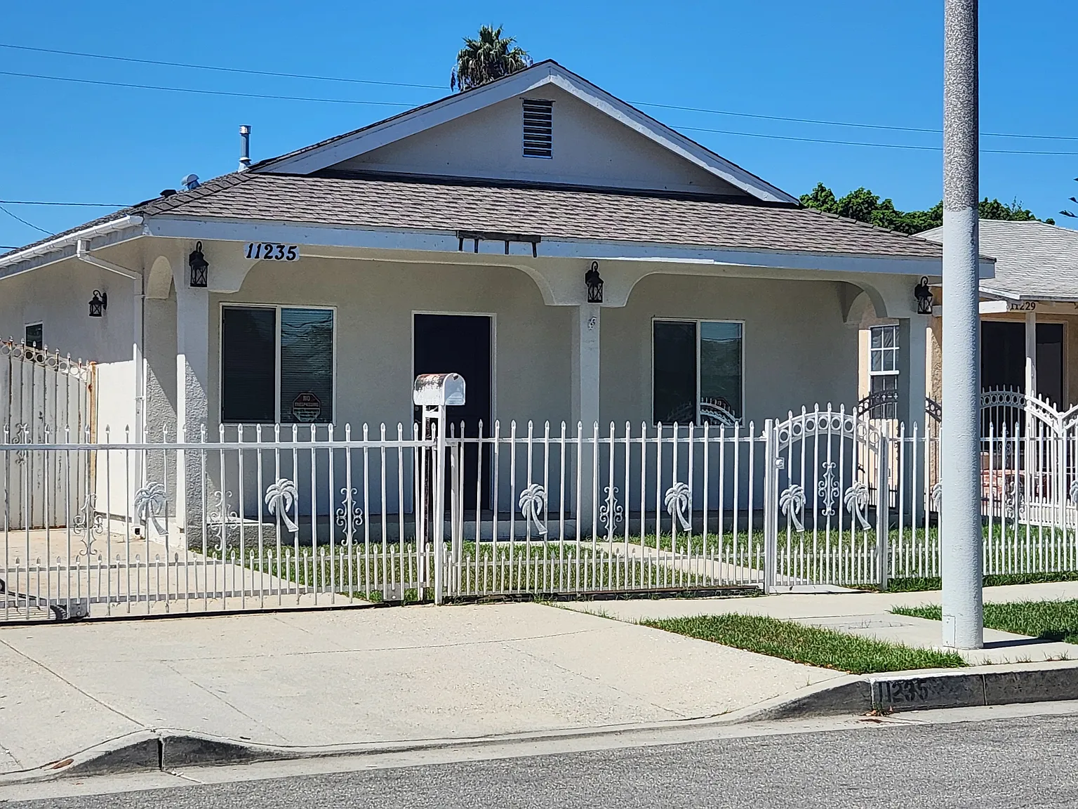 4 bed, 1344 sqft, $4,200 — Photo 1