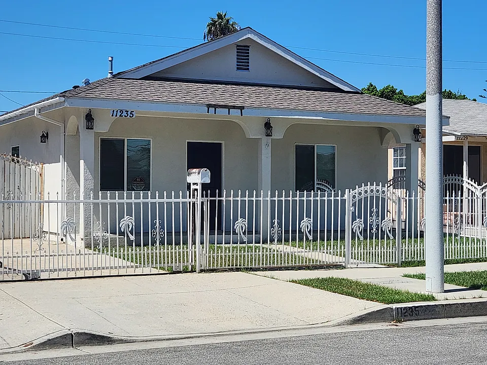 11235 Elm St