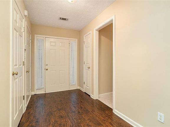 5th image of 169 Adams Lake Ct