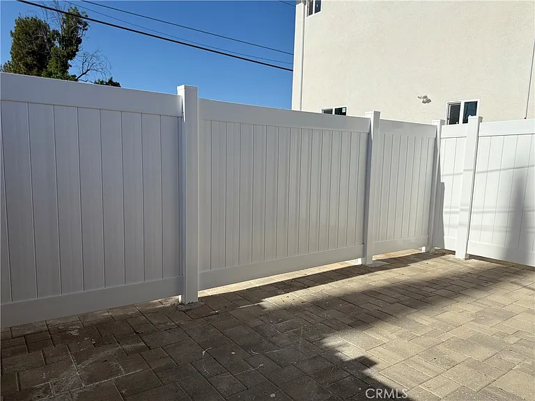 22917 Sherman Way — Photo 7