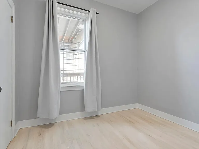 3136 N Clifton Ave #3R — Photo 8