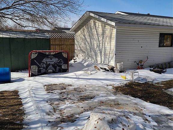 5th image of 3439 Fairlight Dr