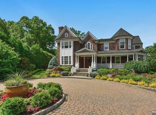 274 Fountain Rd, Englewood, NJ 07631