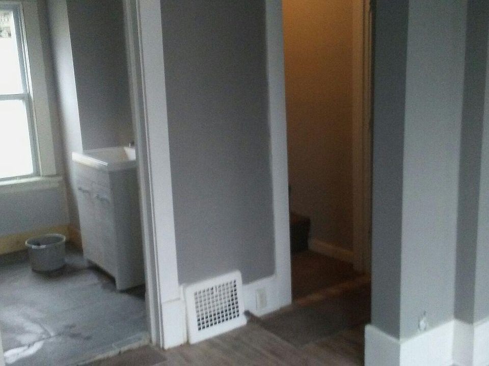 1st image of 2414 California St NE